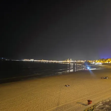 Estreno Centro Y Playa Apartament Kadyks